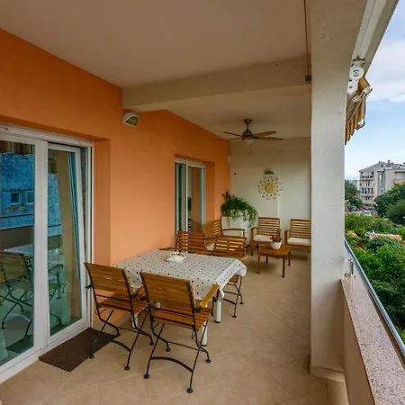 Ana Koni * Crikvenica