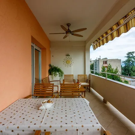 Ana Koni Apartman Crikvenica